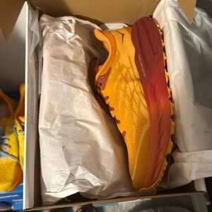 HOKA ONE ONE SPEEDGOAT 5